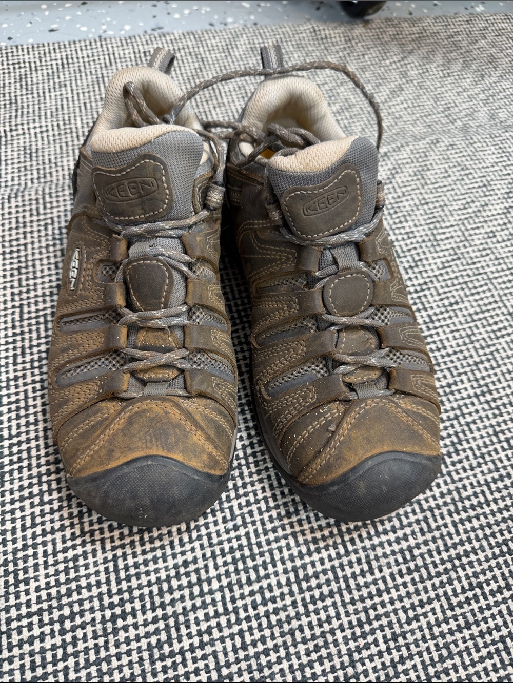 Keen women’s Brown Trail Sneakers